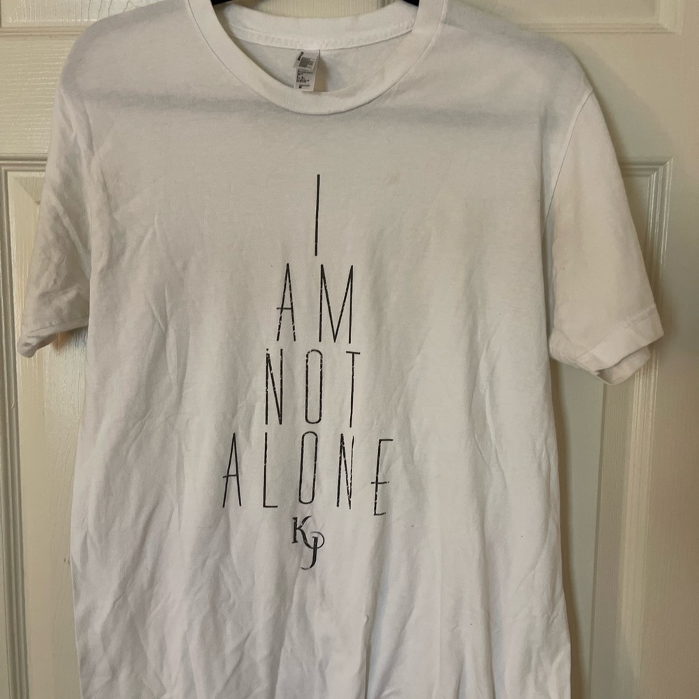 Kari Jobe I Am Not Alone Tshirt